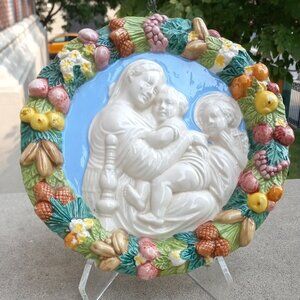 Della Robbia 10" Wall Plate Majolica Italian Madonna Mother Child